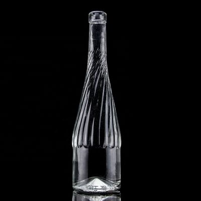 Matériau du corps en verre 500 ml 700 ml Bouteille de vin de whisky avec un design unique au fond soulevé