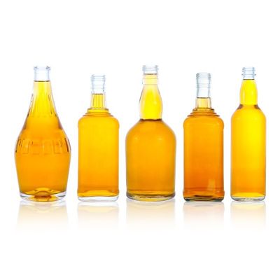 Corps en verre 500 ml 700 ml 750 ml Vodka scellée Tequila Bouteille de whisky avec couvercle en liège