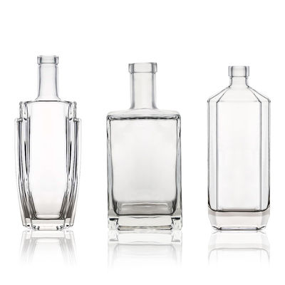 Verre de qualité alimentaire 700 ml 750 ml Rhum Vodka Whisky Tequila Bouteille de gin avec bouchon personnalisé