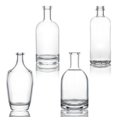 Matériau en verre Capacité et forme personnalisables Rhum Vodka Whisky Tequila Bouteille de gin avec couvercle