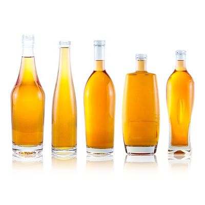Emballage en bouteille en verre de 750 ml de brandy ou de whisky avec un design unique et une surface de gravure acide