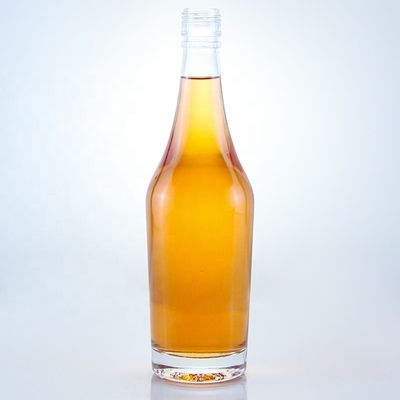 Emballage en bouteille en verre de 750 ml de brandy ou de whisky avec un design unique et une surface de gravure acide