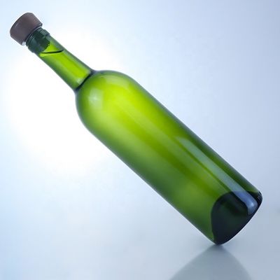 Bouteille en verre vert antique de 700 ml pour les spiritueux Rum Gin huile et bière Matériau de base verre