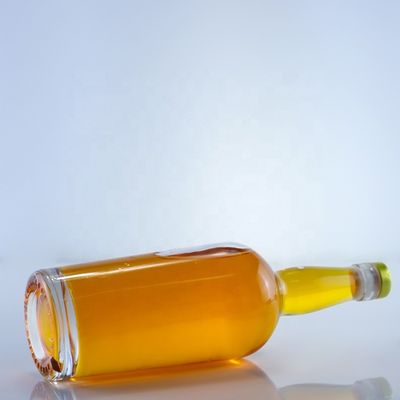 Bouteille de verre Valiant de 750 ml pour la bière en verre transparent
