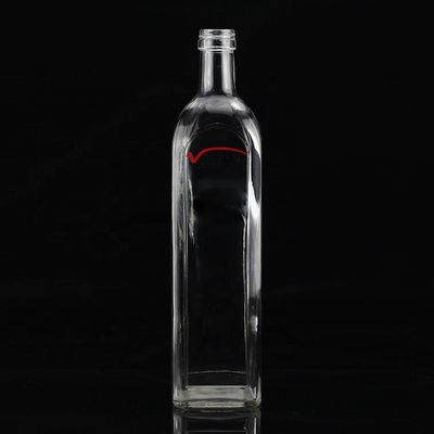 Bouteille en verre carré de 500 ml d'huile d'olive extra vierge avec manipulation de surface personnalisée