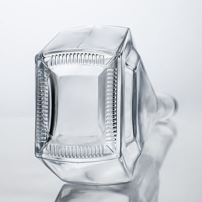 Emballage de bouteille en verre pour alcool Brandy Vodka Whisky Gin Rum 700 ml 750 ml Conception personnalisée