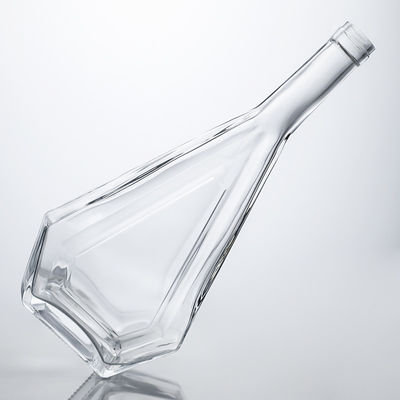 Emballage de bouteille en verre pour alcool Brandy Vodka Whisky Gin Rum 700 ml 750 ml Conception personnalisée