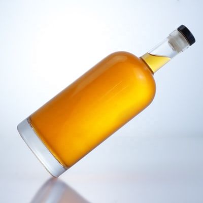500 ml 700 ml Bouteille en verre de liqueur transparente en forme populaire pour le Whisky Rum Gin Brandy