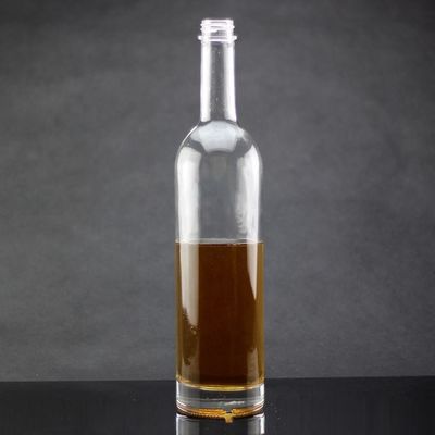 Bouteilles d'emballage d'huile d'olive à col en verre à conception polygonale et fermeture de bouchon en liège