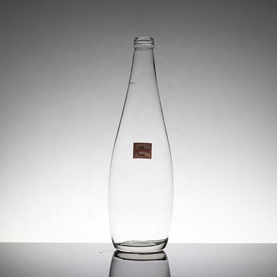 Bouteilles d'emballage d'huile d'olive à col en verre à conception polygonale et fermeture de bouchon en liège