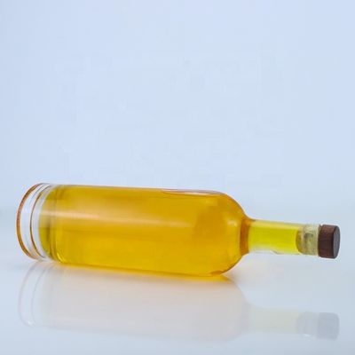 Bouteille de verre transparente ou personnalisée Unique 700 ml 750 ml pour le whisky Tequila Brandy Rum Gin