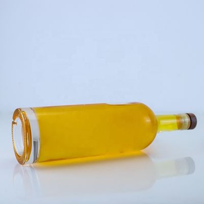 Bouteille de verre transparente ou personnalisée Unique 700 ml 750 ml pour le whisky Tequila Brandy Rum Gin