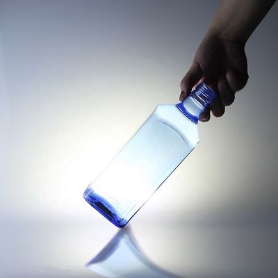 Acid Etch Conception personnalisée Carré 750 ml Bouteilles en verre bleu pour vodka Whisky unique