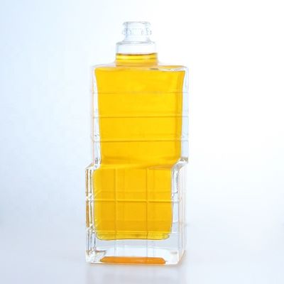 Produits en verre Bouteille unique en forme 750 ml 700 ml pour vodka Whisky Tequila Brandy
