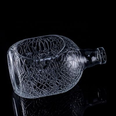 Bouteille en verre ronde sculptée 700 ml 750 ml Vodka Bouteille en verre Bouteille de vin avec type d'étanchéité en liège