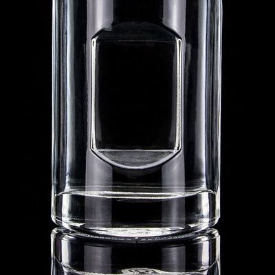 Bouteille en verre de vodka de 750 ml avec bouchon de liège et finition ronde transparente