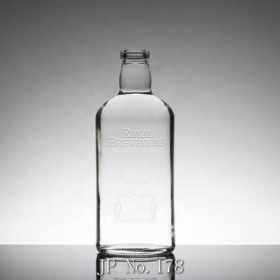 800ml 1000ml 3000ml Bouteille en verre de whisky de grande capacité Bouteille d'eau en verre carrée de 500ml