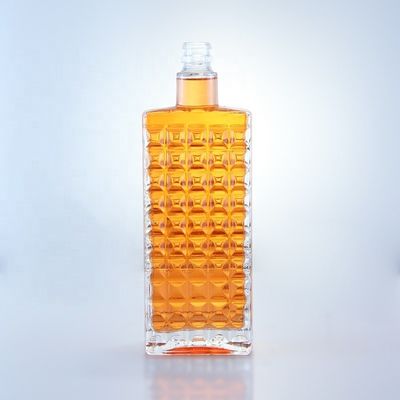 750 ml de verre clair carré bouteille de gin ronde avec finition à vis et design libre