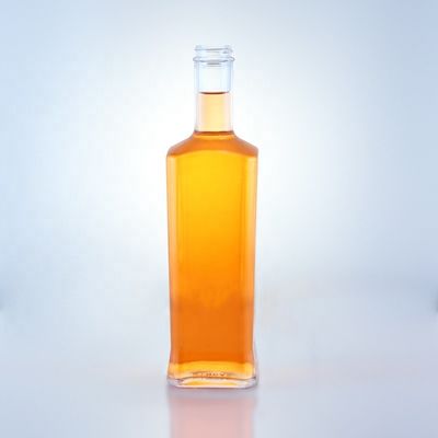 750 ml de verre clair carré bouteille de gin ronde avec finition à vis et design libre