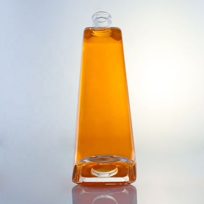 750 ml de verre clair carré bouteille de gin ronde avec finition à vis et design libre