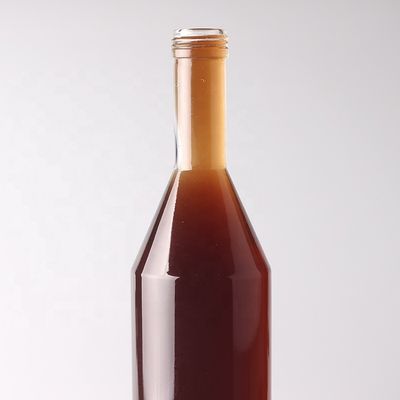 Matériau du corps Bouteille transparente en verre faite à la main Bouteille transparente en verre