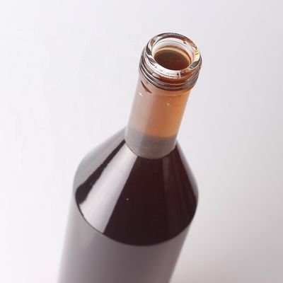 Matériau du corps Bouteille transparente en verre faite à la main Bouteille transparente en verre