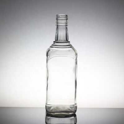 Bouteilles en verre de 750 ml rondes de vodka avec collier de verre
