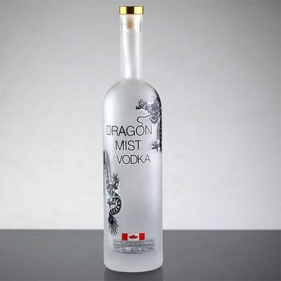 Bouteille de vodka en verre glacé industriel de 750 ml destinée à la fabrication et au commerce