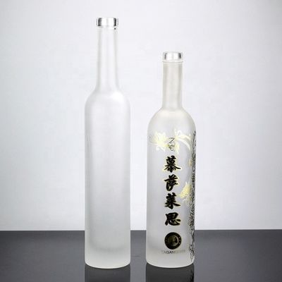 Bouteille de vodka en verre glacé industriel de 750 ml destinée à la fabrication et au commerce