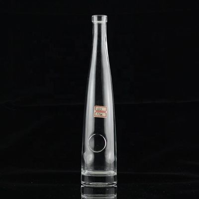Bouteille en verre mince de forme mince de 200 ml de 300 ml de 375 ml pour les entreprises de fabrication de vodka