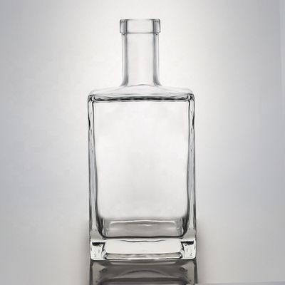 Logo du client Acceptable Verre Carré Super Flint 500ml 700ml 750ml Bouteille pour le Gin