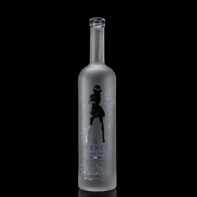 Bouteille de vodka en verre 750 ml 500 ml à imprimer à la décoloration avec conception glacée et matériau de base