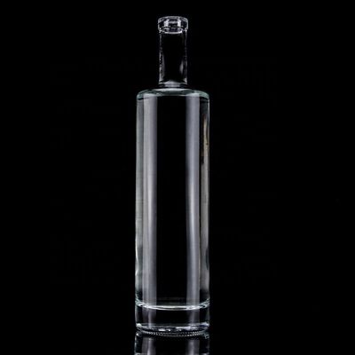 750 ml bouteille de verre colorée avec collier en or et finition pour la vodka