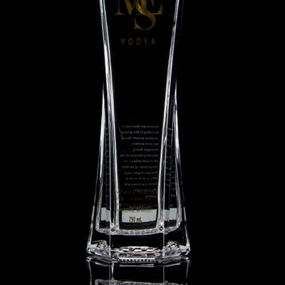 Bouteille de vodka et de liqueur de design exquis Bouteille de verre de 750 ml avec liège