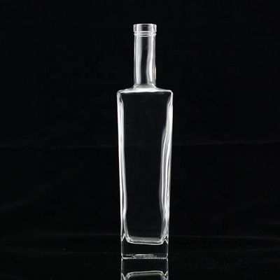 750 ml Bouteille d'alcool en verre clair à base lourde avec bouchon métallique doré en vrac