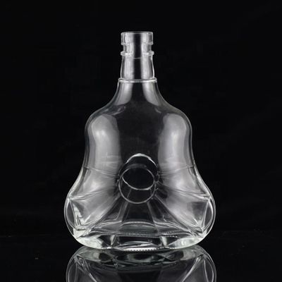 750 ml de forme de coupe conception unique bouteille de verre Spirits Fabriqué par pour sur mesure