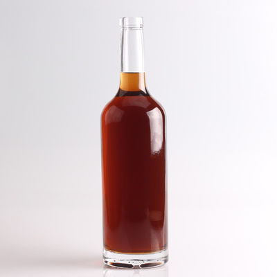 Des bouteilles de vin blanc en verre transparent de 75 cl avec liège uniques et abordables