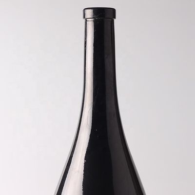750 ml bouteille noire vide avec bouche de liège et bouteille en verre spray pour la promotion de la vodka
