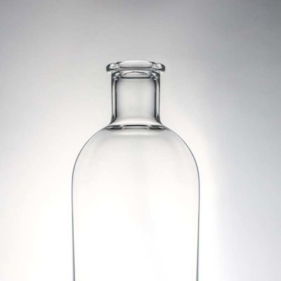 Bouteille en verre à bouchon de liège de type Super Flint Spirit pour le whisky Vodka Tequila Gin Rum Made