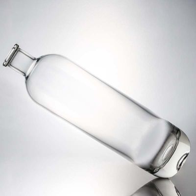 Bouteille en verre à bouchon de liège de type Super Flint Spirit pour le whisky Vodka Tequila Gin Rum Made