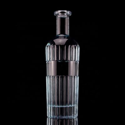 Bottle de vodka avec couvercle en verre transparent