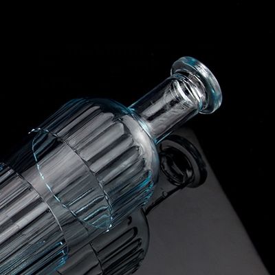 Bottle de vodka avec couvercle en verre transparent