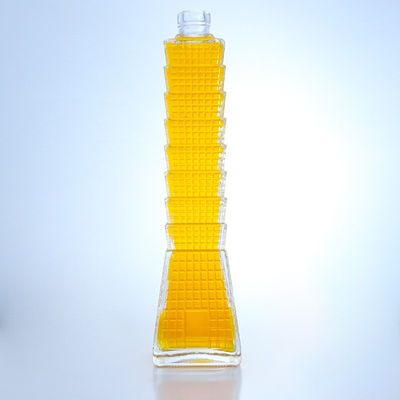 Bouteille en verre en forme de tour pour vodka brandy tequila logo personnalisé