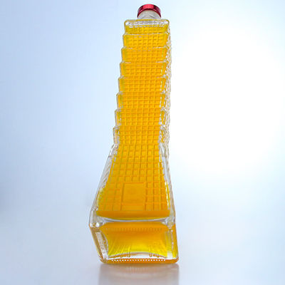 Bouteille en verre en forme de tour pour vodka brandy tequila logo personnalisé