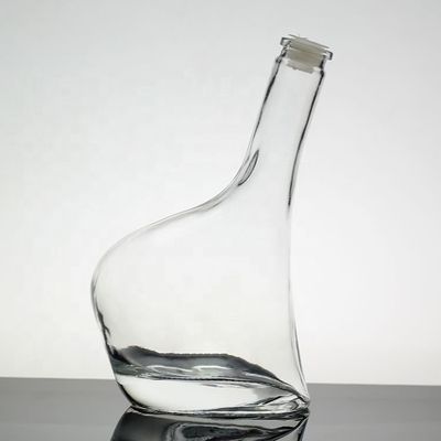 Bouteille en verre en forme de cœur sur mesure avec un design unique