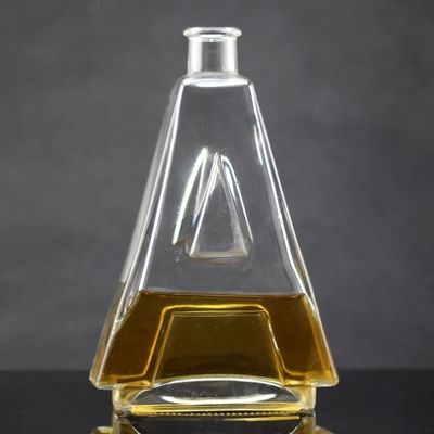 Matériau de base Bouteille en verre avec une forme de lettre unique et un bouchon en liège