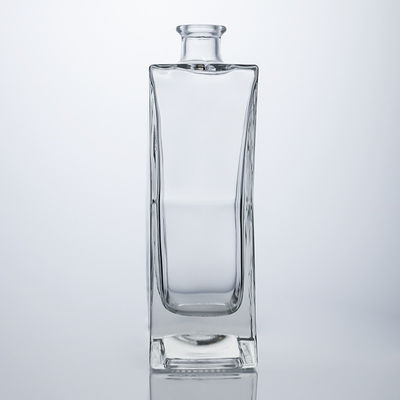 Logo personnalisé Bouteille en verre Liqueur Matériau en verre Bouchon de liège Whisky Gin Rum Vodka