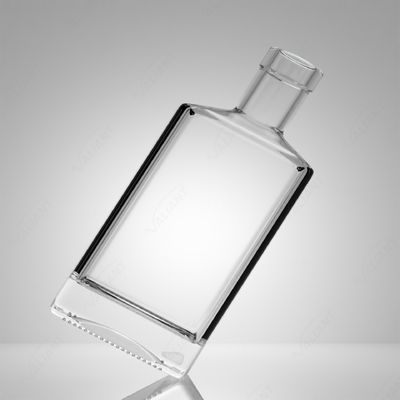 Bouteille en verre carré de 50 ml pour whisky Gin Rum à capuche personnalisée et bouchon de liège inclus
