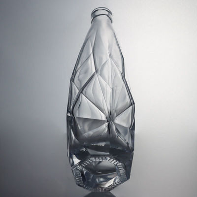 Bouteille en verre gravée de l'industrie des boissons avec bouchon de liqueur élégant et durable