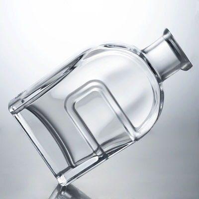 Bouteille en verre Squircle personnalisée pour le gin, le rhum, le cognac, la vodka et le bouchon de liège